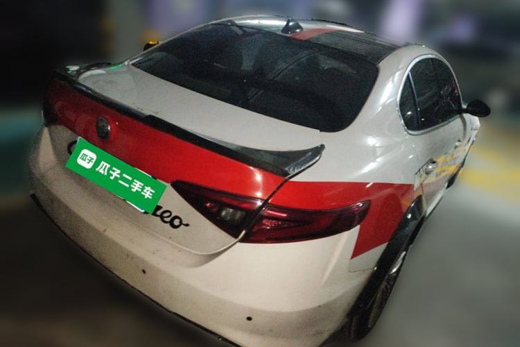 Used Alfa Romeo Giulia 2017 2.0T 280HP Luxury Edition
