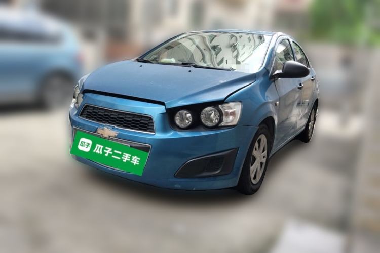 Used Chevrolet Aveo Sonic 2011 Sedan 1.4L MT SL