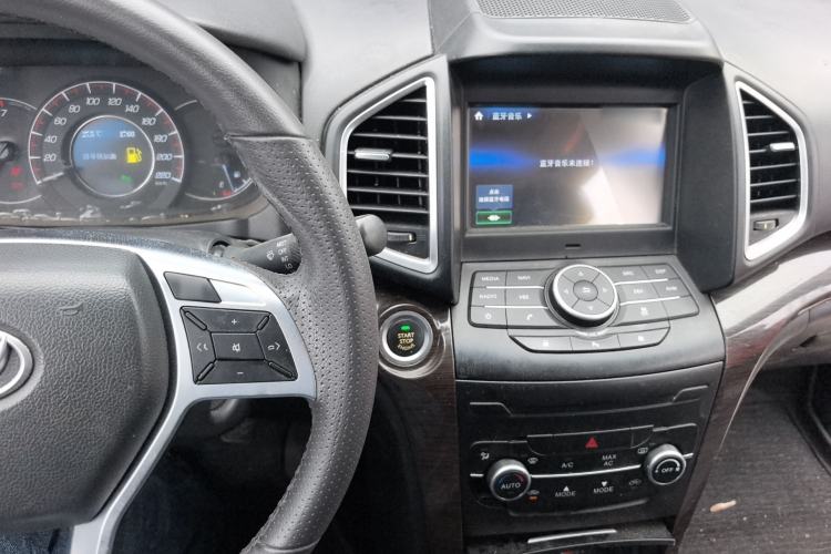 Used HYOSOW S6 2016 1.5T Manual Leading Model Center Console