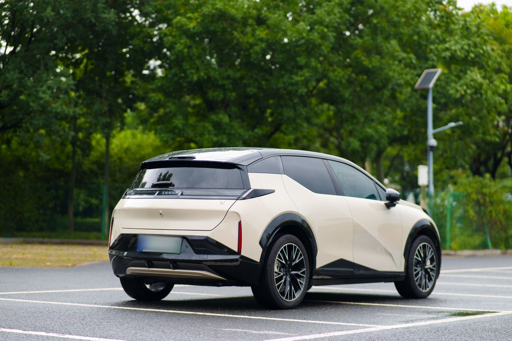 Zeekr X 2023 Rear-Drive YOU Edition 4 Seats — снимка 16