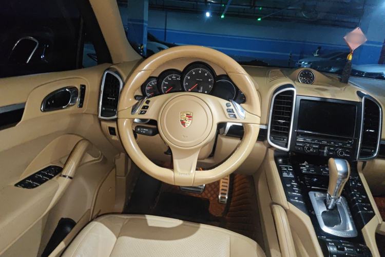 Used Porsche Cayenne 2014 Cayenne Platinum Edition 3.0T