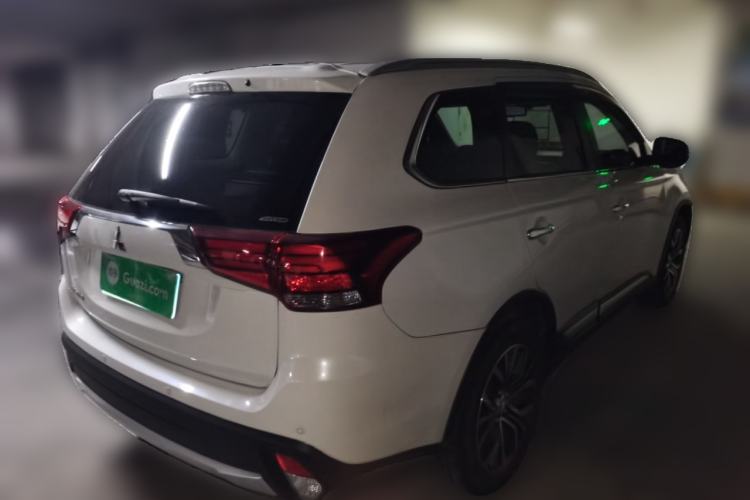 Used Mitsubishi Outlander 2016 2.4L 4x4 Elite Edition 5 Seats