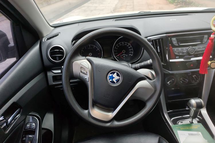 Used Venucia T70 2016 2.0L CVT Smart Choice Edition