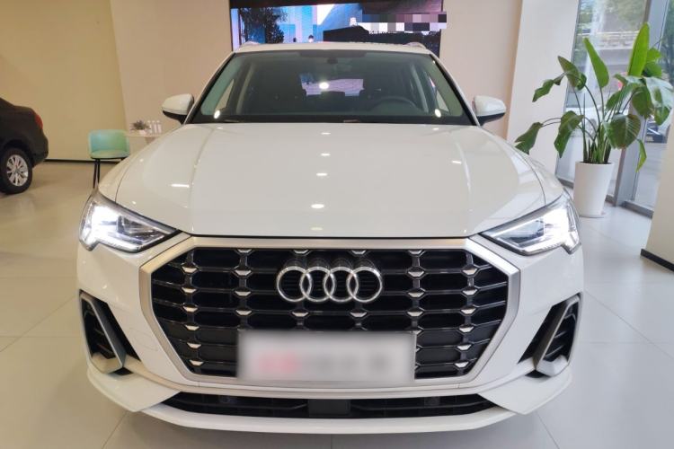 Used Audi Q3 2023 35 TFSI Fashion Dynamic Model (1.4T)
