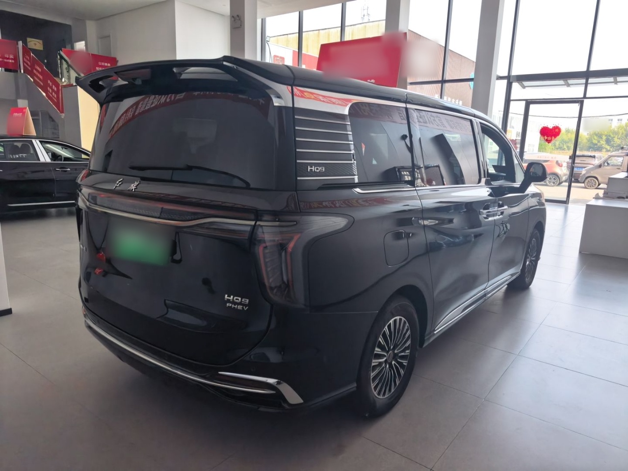 Hongqi HQ9 PHEV 2026 Model 2.0T Four-Wheel Drive Luxury Edition — снимка 6