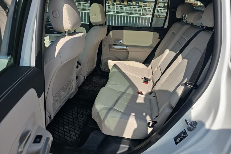 Used Mercedes-Benz EQB 2022 EQB 260 Interior 1