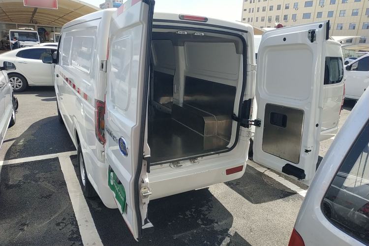 Used Foton Skyworth EV6 2023 Fast and Slow Charging Version
