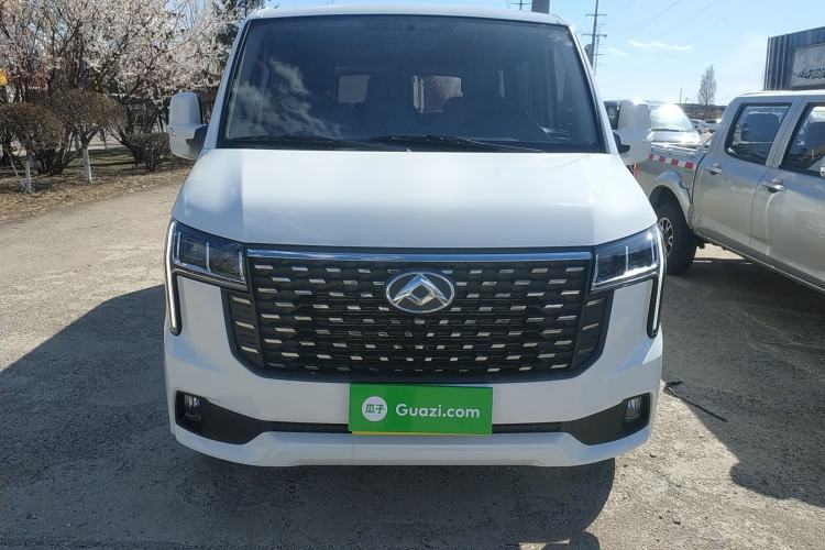 Used SAIC MAXUS Xintu V80 2025 PRO Aoyuntong 2.0T Manual Short Wheelbase Ultra-Low Roof 5/6-Seater
