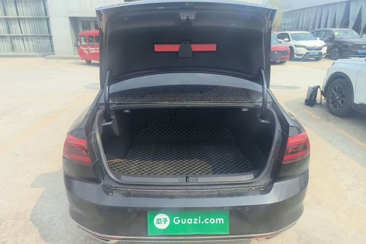 Used Volkswagen Magotan 2020 330TSI DSG Luxury Edition Trunk