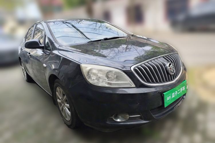 Used Buick GT 2013 GT 1.6L Automatic Fashion Edition Front Right 45 Deg