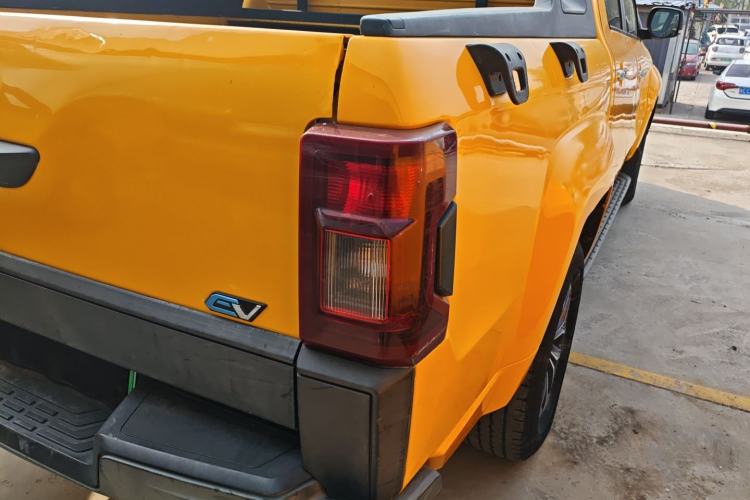 Used JMC Yuhu EV 2022 4x2 LX JX1032PSEF5BEV Right Rear Taillight