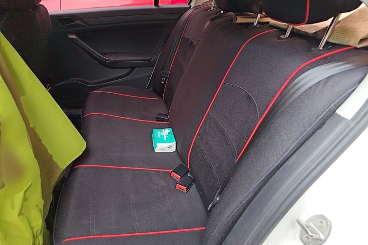 Used Volkswagen Jetta 2015 Value Edition 1.6L Manual Fashionable Style Left Rear Seat