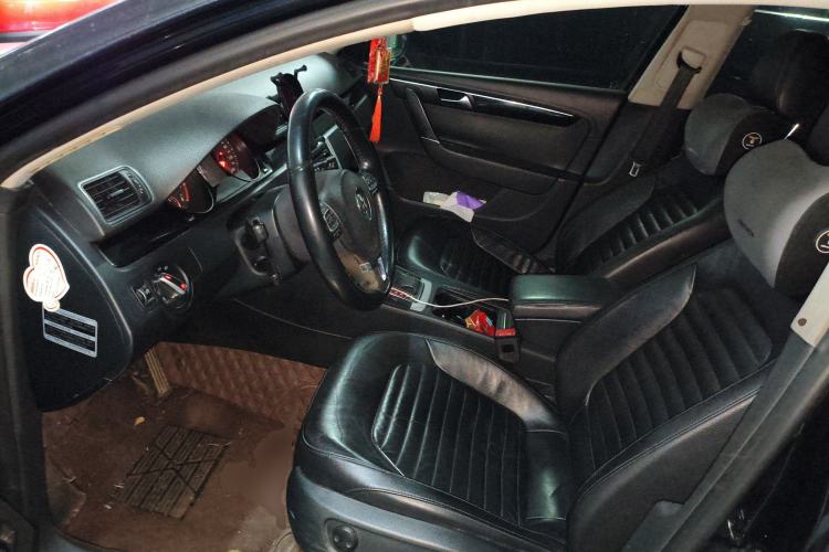 Used Volkswagen Magotan 2013 1.8TSI Luxury Model Left Front Seat