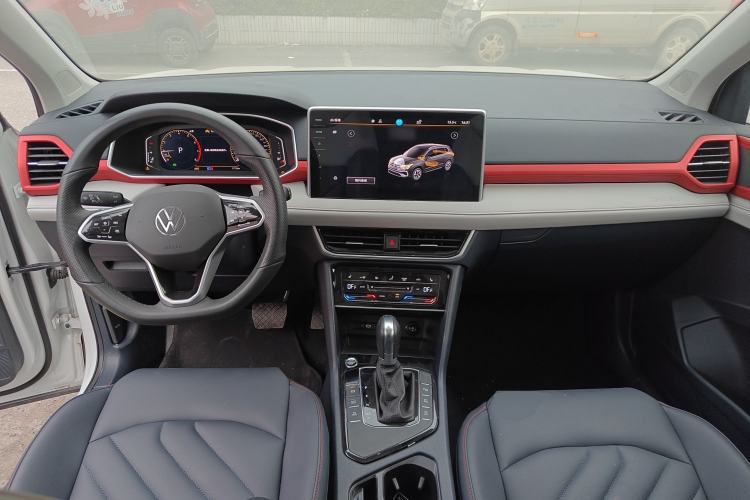 Used Volkswagen Tharu 2023 300TSI Two-Wheel-Drive Moon Luxury Edition