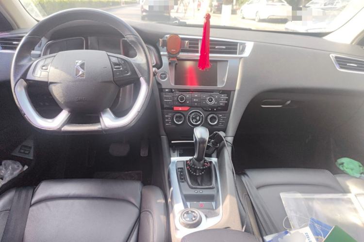 Used DS 6 2016 1.6T Luxury Edition THP160