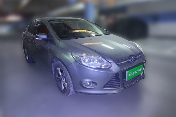 Used Ford Focus 2012 Sedan 1.6L Automatic Fashion Edition

