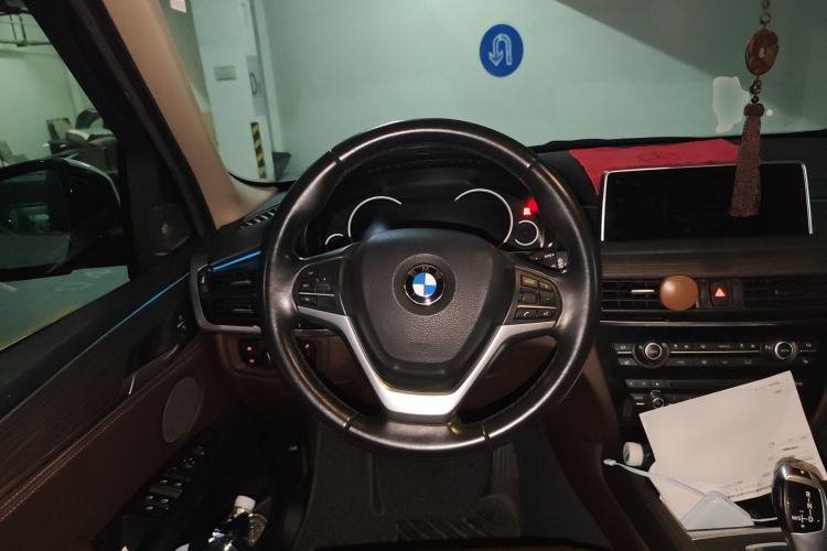 Used BMW X5 2018 xDrive28i Steering Wheel