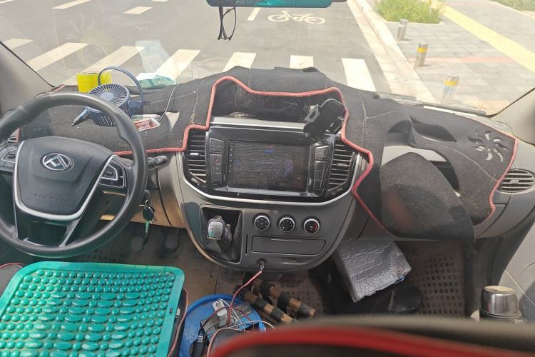 Used SAIC MAXUS Xintu V80 2019 2.5T Classic Version 6-Speed Manual – Aoyuntong Modified Long Wheelbase Mid-Height 7-Seater