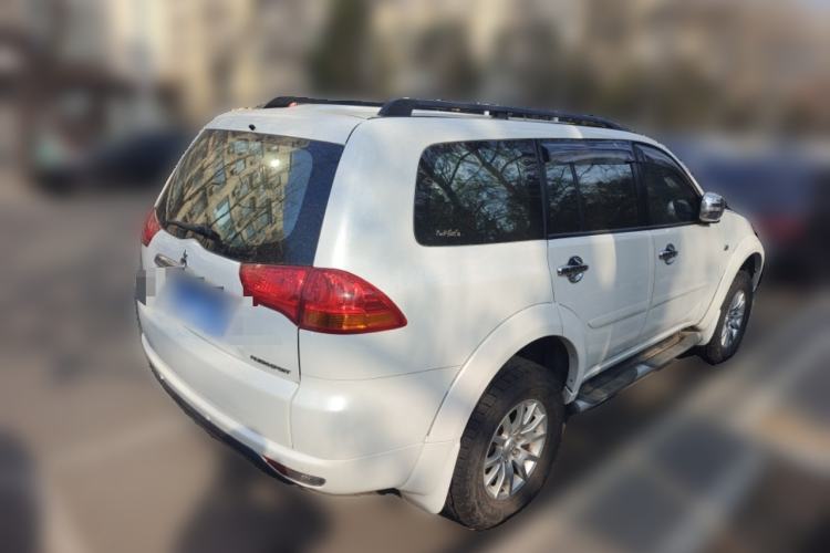 Used Mitsubishi Pajero Sport 2013 3.0L Automatic 4x4 Executive Edition Rear Right 45 Deg