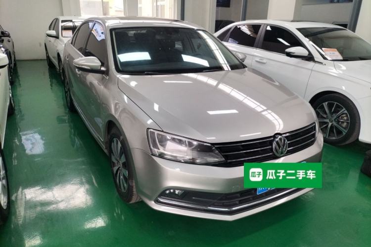 Used Volkswagen Sagitar 2017 180TSI Automatic Luxury Edition
