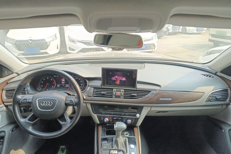 Used Audi A6L 2012 35 FSI quattro Luxury Model Center Console