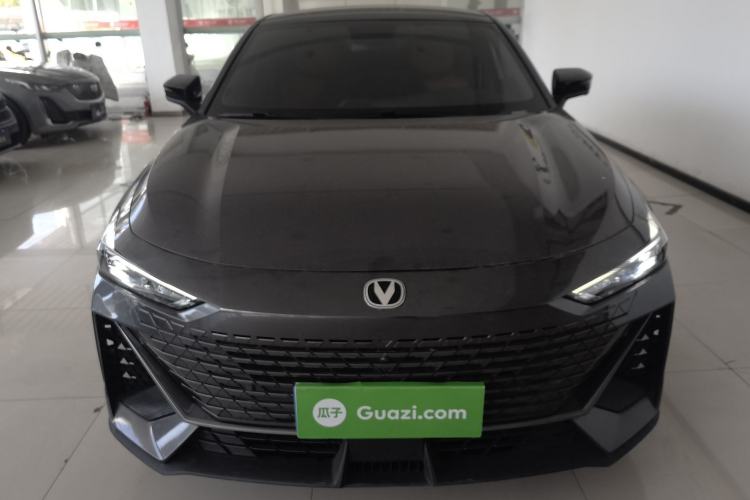 Used CHANGAN UNI-V 2022 1.5T Prestige Version Front