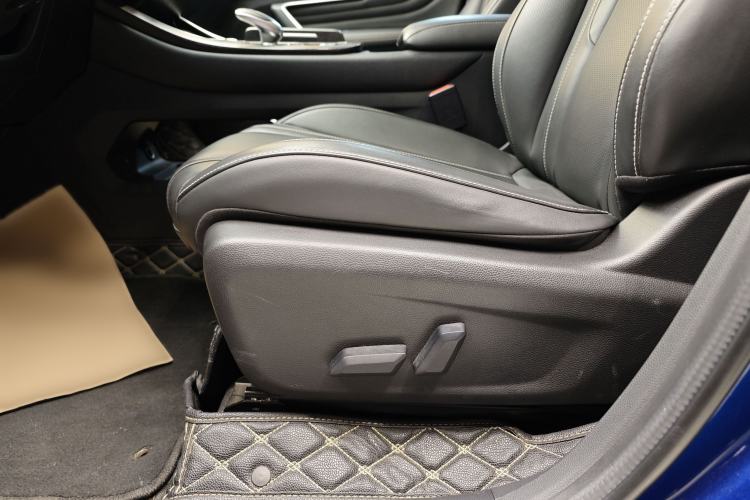 Used Venucia V 2021 260T Idol Edition Interior 5