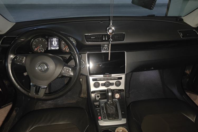 Used Volkswagen Magotan 2015 Revised Version 2.0 TSI Luxury Edition Center Console