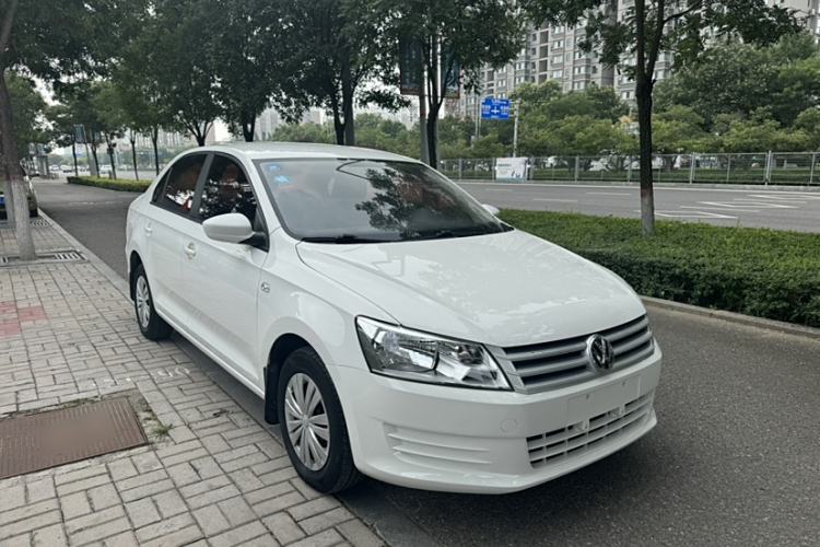 Used Volkswagen Santana 2015 1.6L Manual Fashion Edition
