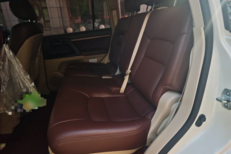 Used Toyota Land Cruiser 
