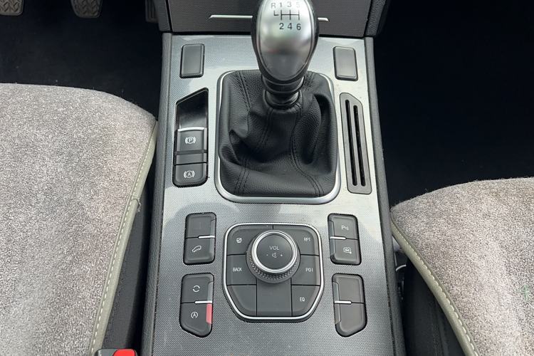 Used Haval H6 Coupe 2017 Red Label 2.0T Manual Two-Wheel Drive Elite Model