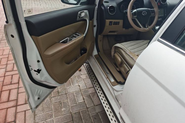 Used Haval H6 2012 2.4L Automatic Two-Wheel Drive Elite Version