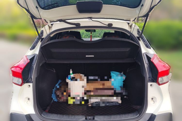 Used Nissan Kicks 2017 1.5L CVT Cool Enjoy Edition Trunk