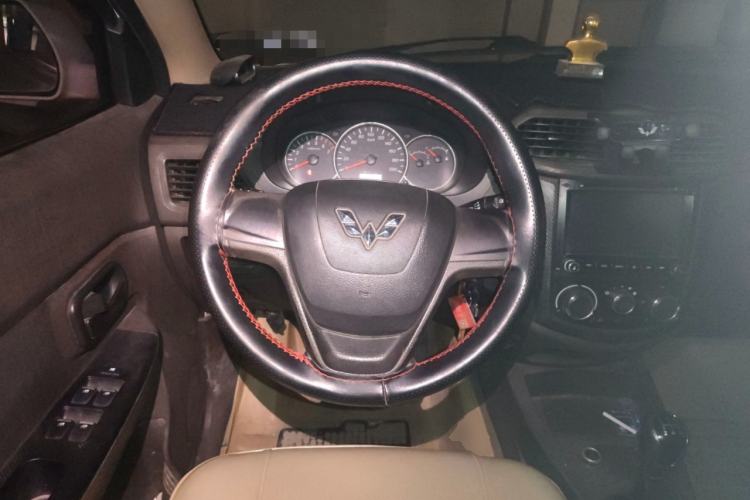 Used Wuling Hongguang 2014 1.5L S Standard Version