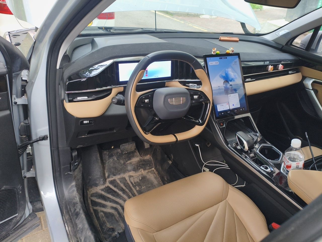 Geely Auto FX11 2023 1.5TD DCT Prestige Edition — снимка 9