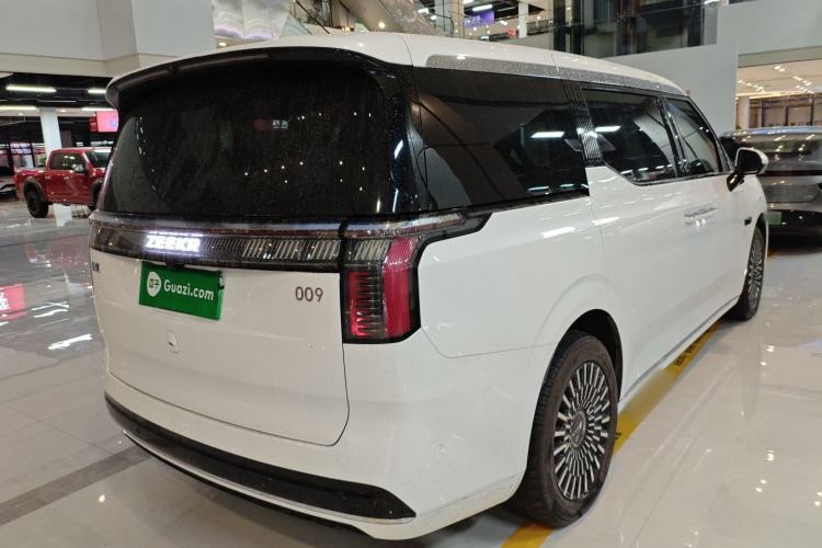 Used Zeekr 009 2024 Six-Seat Executive Version 4WD 108 kWh
