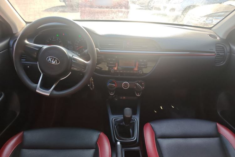 Used Kia KX Cross 2017 1.4L MT GLS
