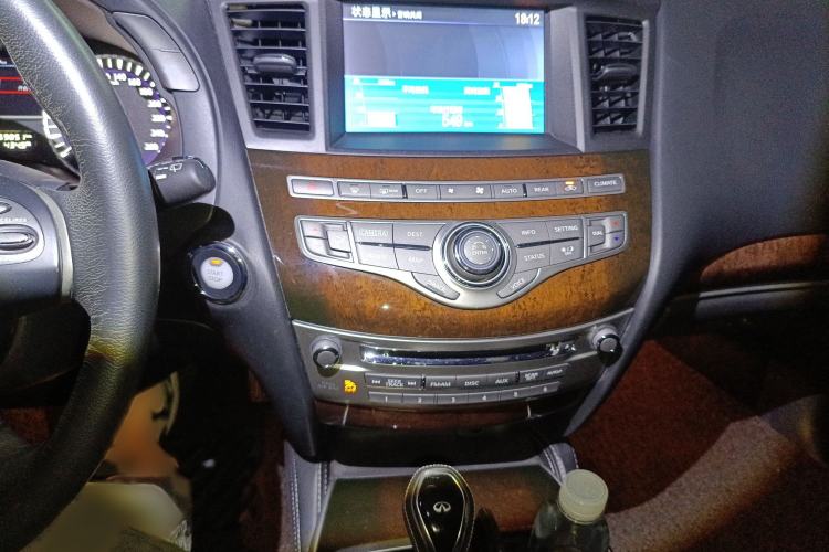 Used Infiniti QX60 (Import) 2016 2.5 S/C Hybrid Two-Wheel-Drive Excellence Edition China V Standard
