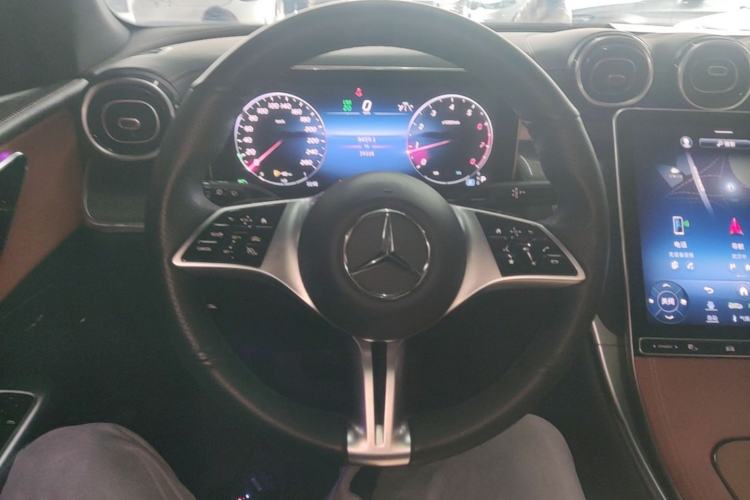 Used Mercedes-Benz GLC 2024 GLC 260 L 4MATIC Dynamic Edition 5-seater Steering Wheel