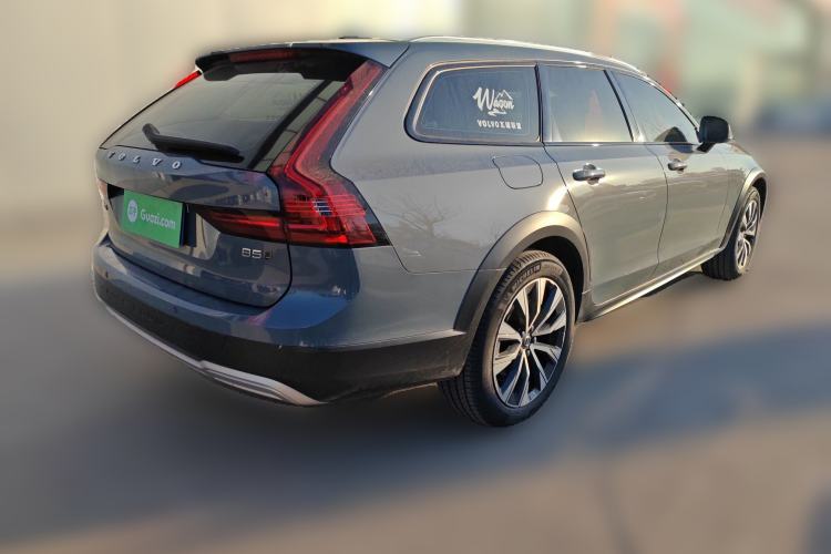 Used Volvo V90 2023 Cross Country B5 AWD Smart Range Edition
