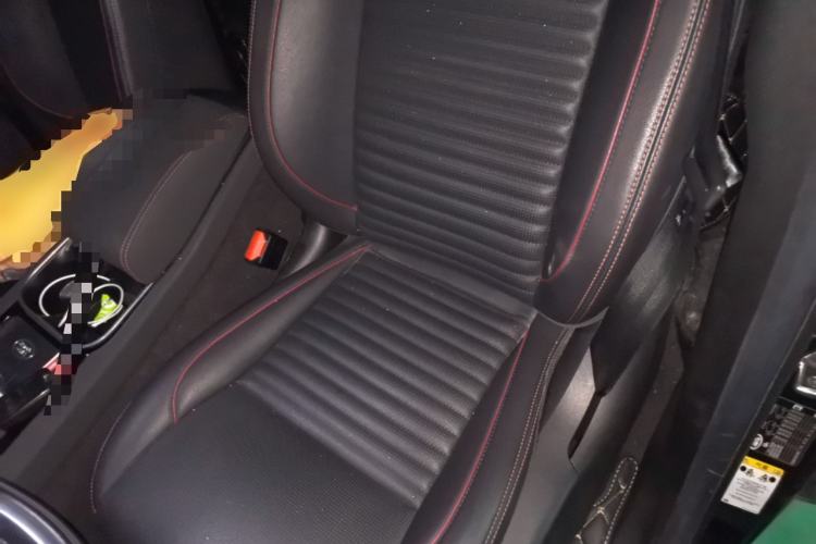 Used Land Rover Discovery Sport 2020 249 PS R-Dynamic Performance Edition Left Front Seat