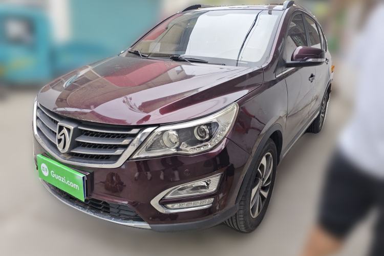 Used Baojun 560 2015 1.8L manual luxury version