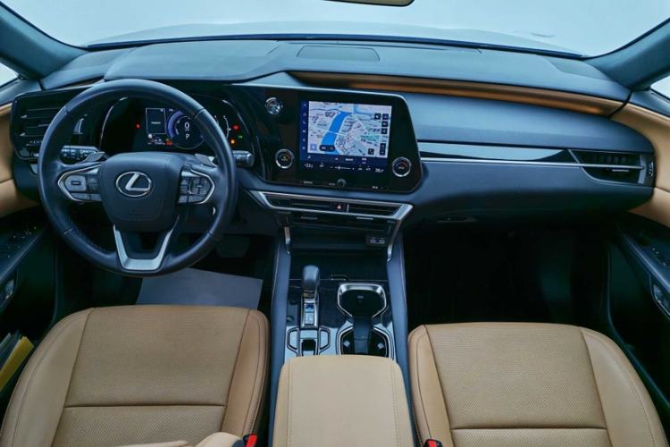 Used Lexus RX 2023 350h Two-Wheel Drive Enjoyment Version
