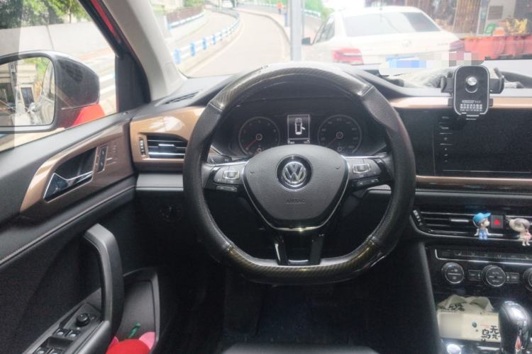 Used Volkswagen Tharu 2020 280TSI Two-Wheel Drive Luxury Plus Version China VI Standard
