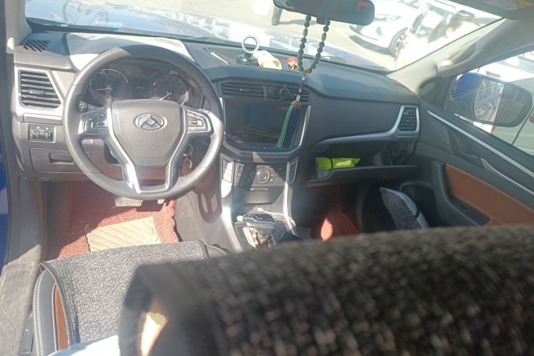 Used SAIC MAXUS T70 2020 2.0T Gasoline Automatic Two-Wheel Drive Elite Trim Standard Box High Ground Clearance
