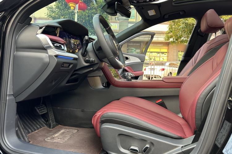 Used Hongqi H5 2025 2.0T Automatic Xuan Ying Edition Interior 4