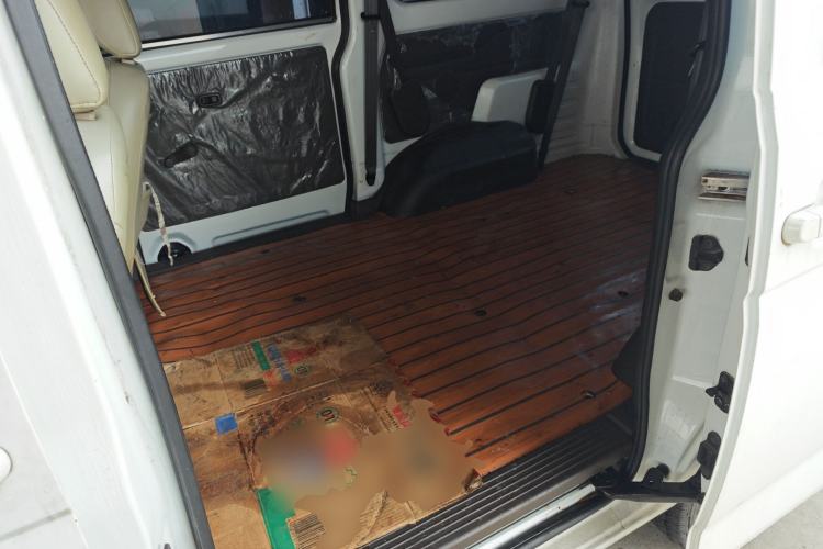 Used Wuling Rongguang V 2016 1.5L Standard Version Left Rear Seat