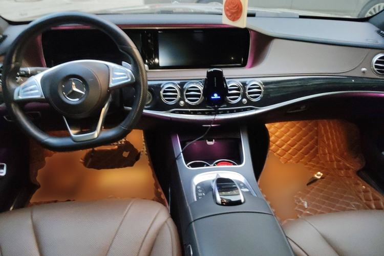 Used Mercedes-Benz S-Class 2016 S 400 L 4MATIC Center Console