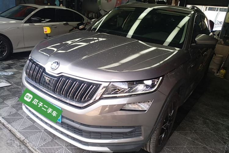 Used Skoda Kodiaq 2017 TSI380 7-Seater Four-Wheel-Drive Flagship Edition Guazi used car, China used car export, Used car for sale, Used cars, Cheapest cars for sale