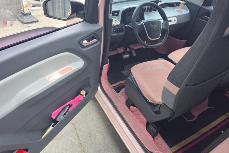 Used Wuling Hongguang MINIEV 2022 Macaron Premium Model – Lithium Iron Phosphate Driver Seat